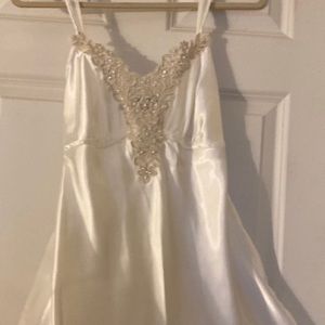 Linea Donatella lingerie lace white gown S NWOT. Unworn but might been washed
